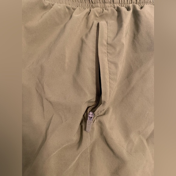 🥰SOLD🥰Green men’s Gymshark shorts💚🥰SOLD🥰 - Picture 10 of 11